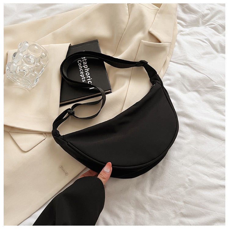 Nylon Messenger Bag Women's New Fashionable Lightweight Sports Style Underarm Shoulder Bag