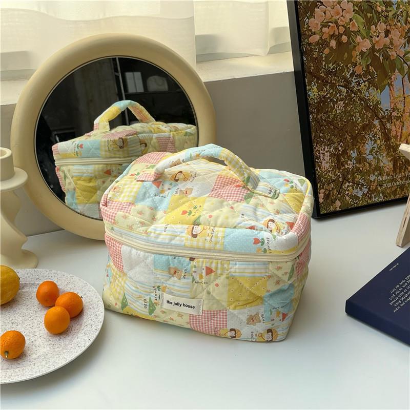 Cute Quilted Cosmetic Bag with Floral Patchwork Design for Daily Makeup and Travel Storage