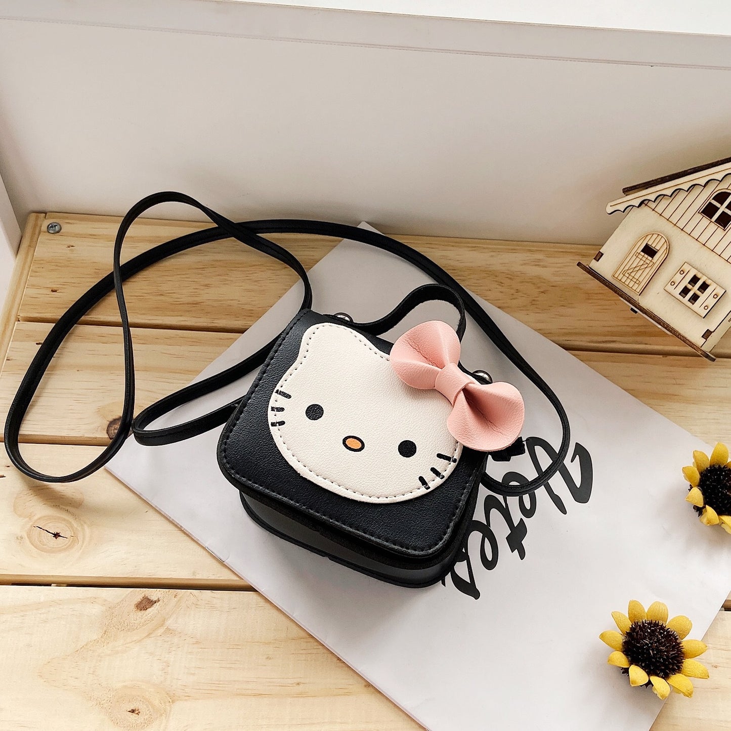 Cute Kitty Face Mini Crossbody Bag for Kids with Bow Design, Fashionable Daily Accessory