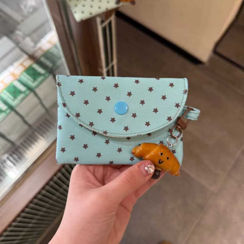 Cute Star Pattern Mini Wallet with Button Closure for Daily Use and Stylish Accessory Storage