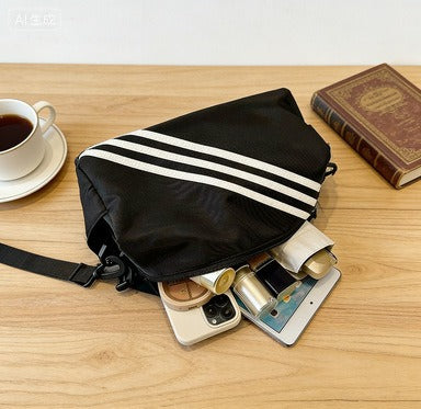 New Fashion Sporty Crossbody Bag with Large Capacity, Simple Design for Daily Commute and Fitness