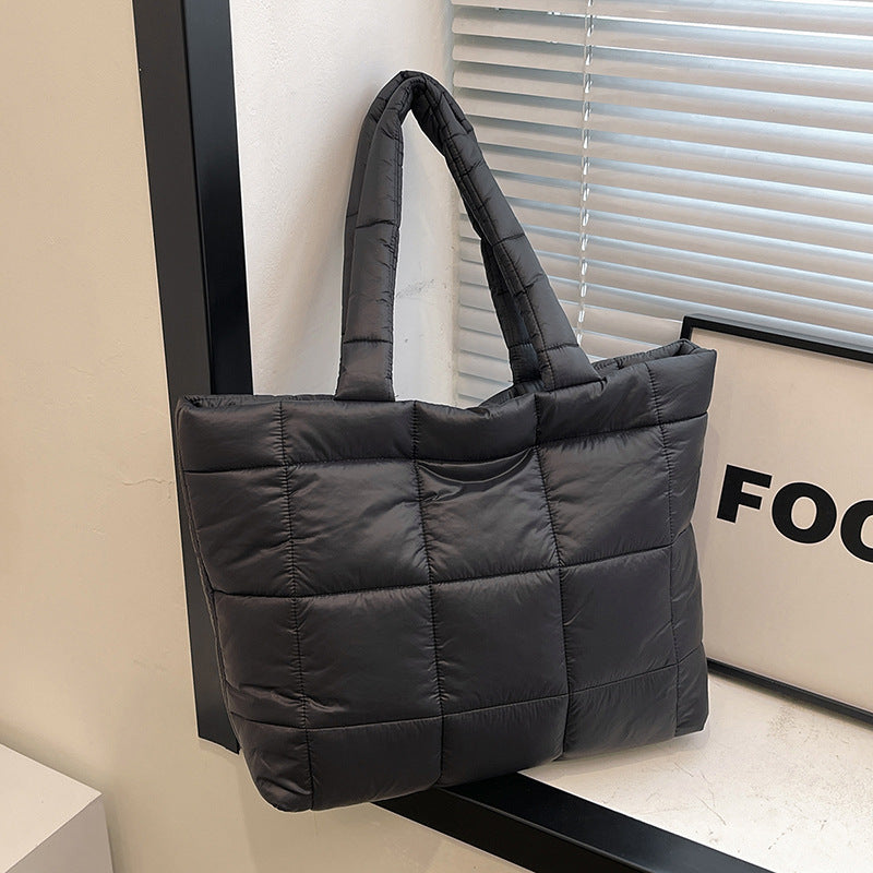 Fashion Casual Large Capacity Bag Women's New Fleece-Lined Underarm Bag Simple Shoulder Crossbody Tote Bag