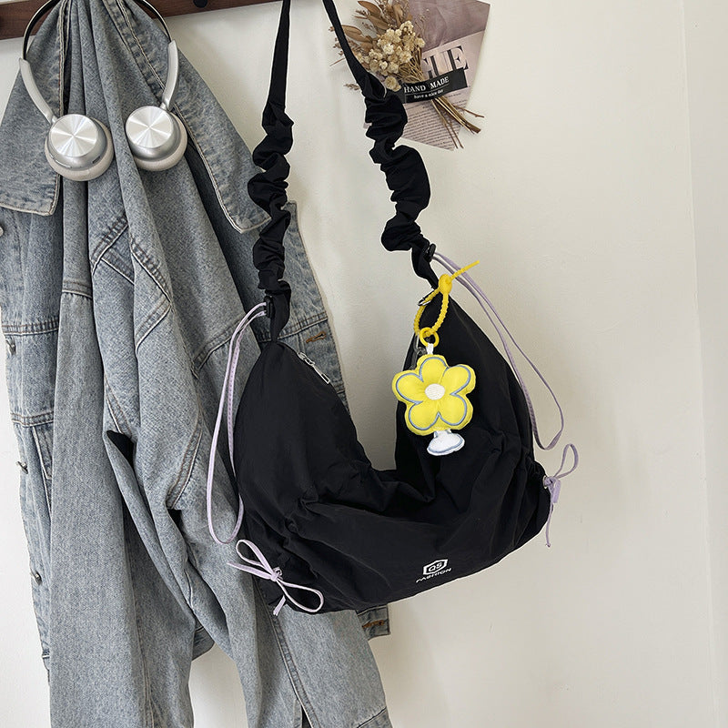New Large Capacity Nylon Tote Bag Women's Casual Pleated Shoulder Messenger Bag with Flower Pendant Daily Commuting
