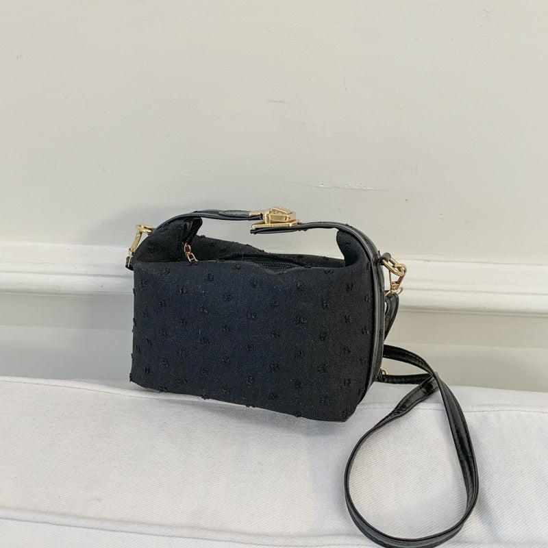 Handbag Women's Beautiful New Summer Simplicity Fashion National Style Light Luxury Temperament Advanced Texture Messenger Bag