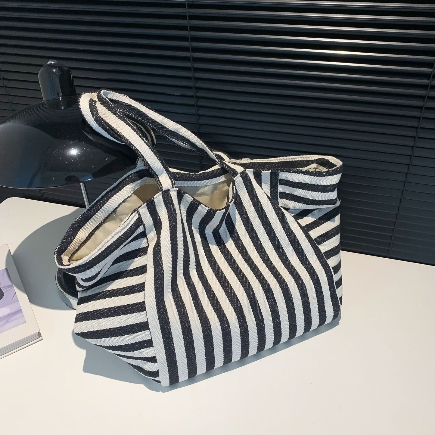 Korean Style Striped Canvas Tote Bag 2025 Summer Large Capacity Student Shopping Bag Simple Urban Design