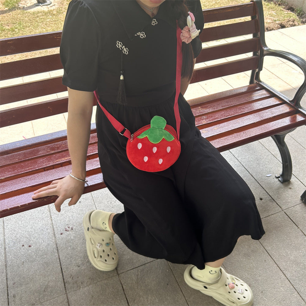 Cute Strawberry Plush Crossbody Bag for Kids and Adults, Fashionable Daily Accessory with Cartoon Design