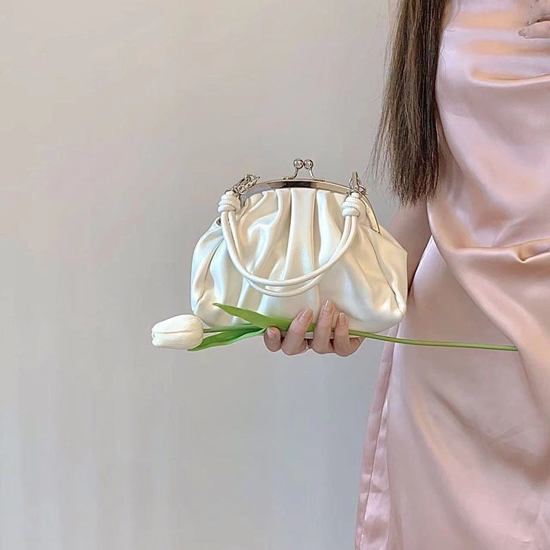 Cute Pleated Clutch Bag with Chain Strap, Soft Cloud Shape Handbag for Daily Wear, 2025 Spring New Style