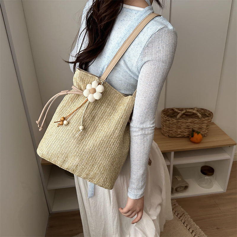 Simple Woven Tote Bag Women's Flower Decoration Large Capacity Shoulder Bag Daily Commuter's All-Matching Fashion Handbag