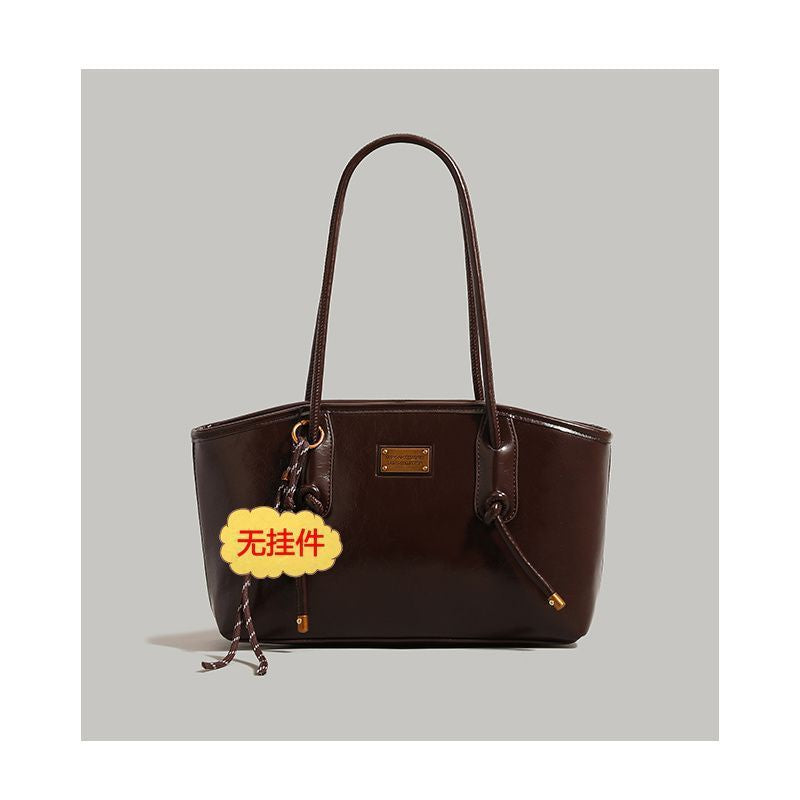 Elegant Red Wedding Tote Bag for Women with Chain Detail and Large Capacity, Perfect for Bridal Events and Daily Use