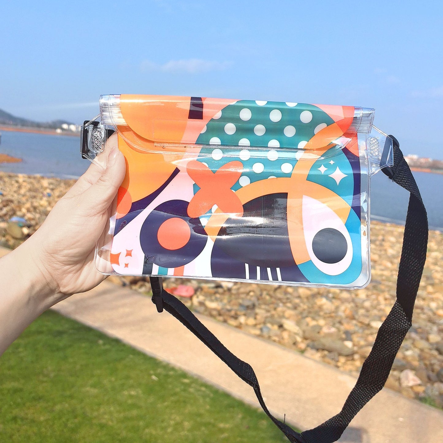 Three-Layer Sealed Transparent Mobile Phone Waterproof Bag Suitable for Swimming Mountaineering Beach Outdoor Sports