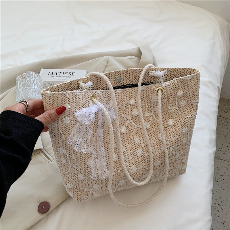 New Korean Style Women's Tote Straw Lace Embroidered Shoulder Bag Large Capacity Fashion Bucket Bag Women's Everyday Joker Handbag