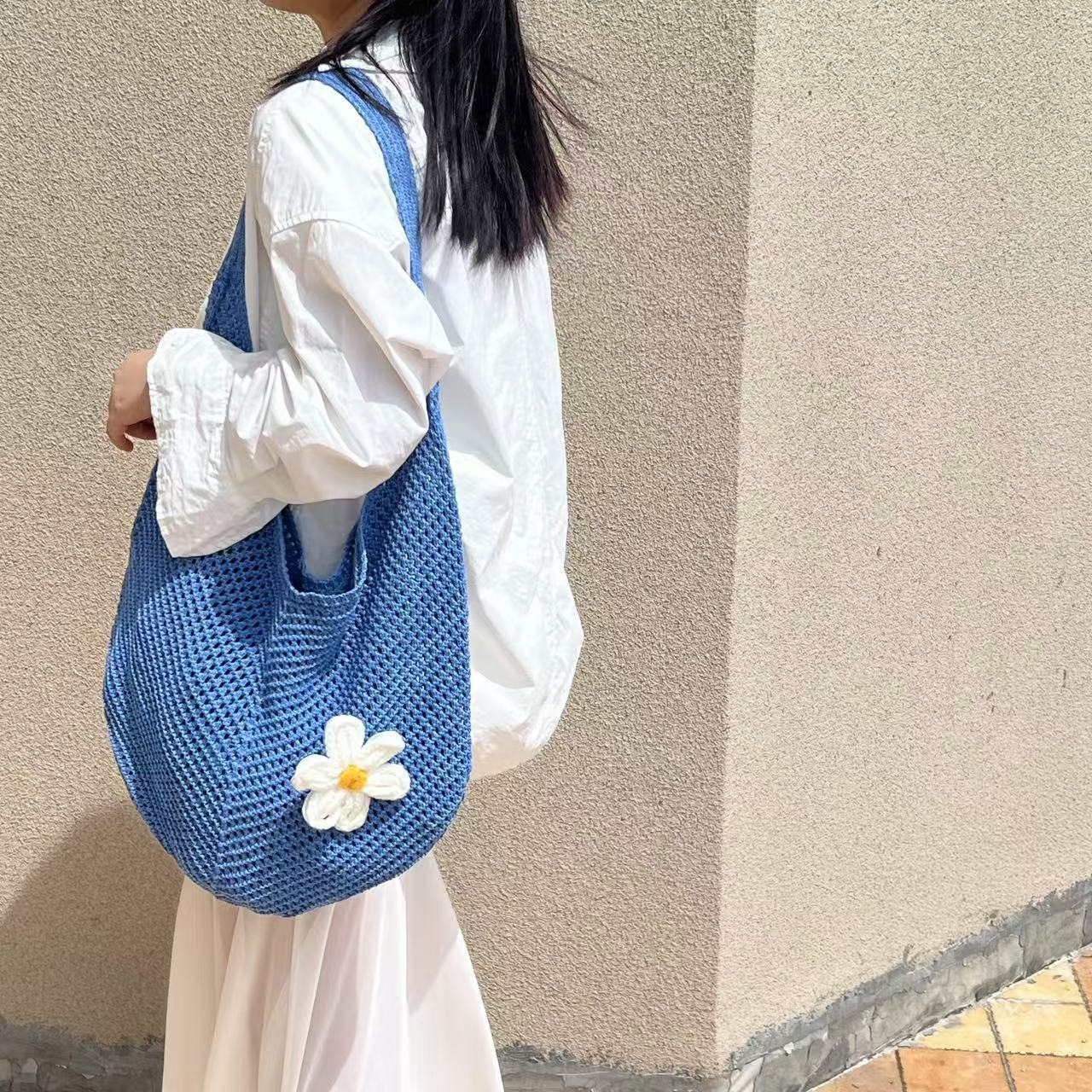 Cute Cloud Knitted Shoulder Bag Women's Large Capacity Woven Tote Bag