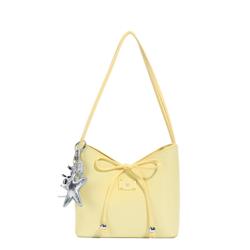 Chic Tote Bag for Women 2025 New Summer Style Retro Design with Star Charm and Drawstring Closure