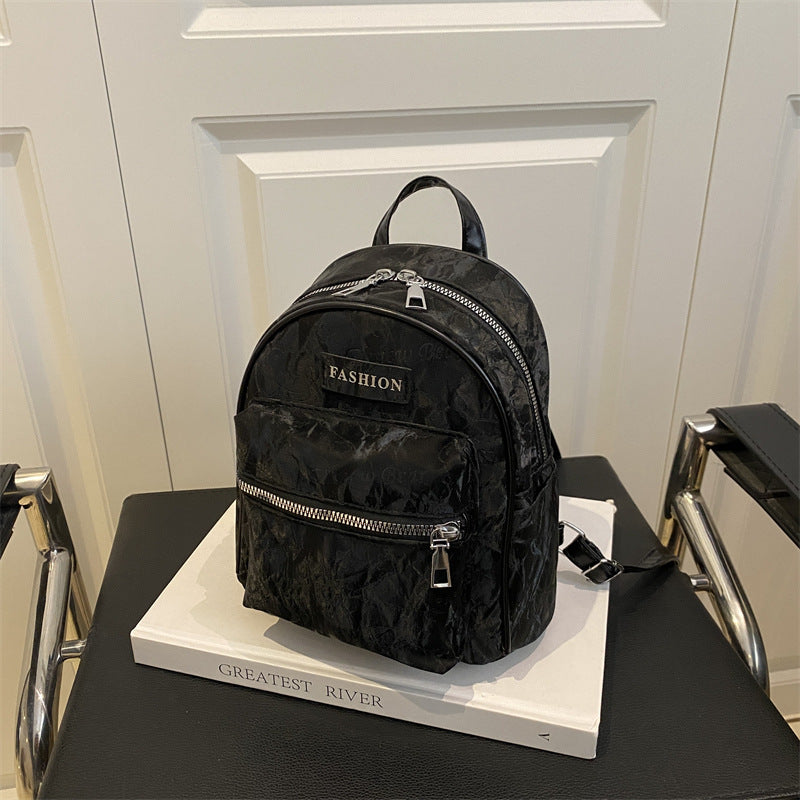 Stylish Lightweight Backpack for Women, Casual Campus Fashion with Arc Shoulder Straps and Trendy Design