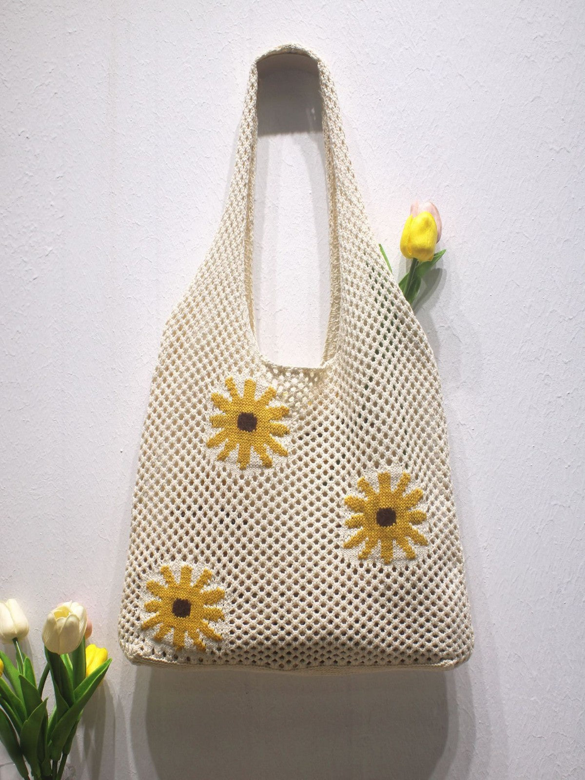 Women's Shoulder Bag Hand-Woven Women's Tote Bag Large Capacity Shoulder Bag Beach Holiday Crossbody Straw Bag European and American Retro Style