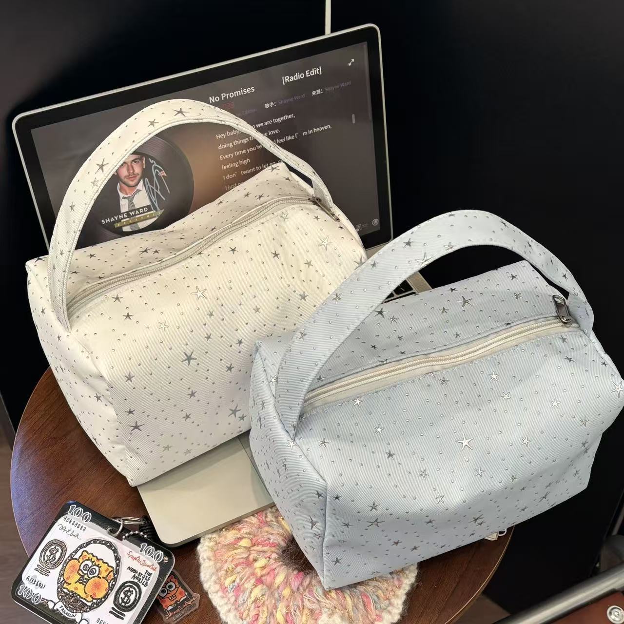 Stylish Star Pattern Cosmetic Bag with Large Capacity, Portable Zipper Design for Daily Makeup Storage and Travel