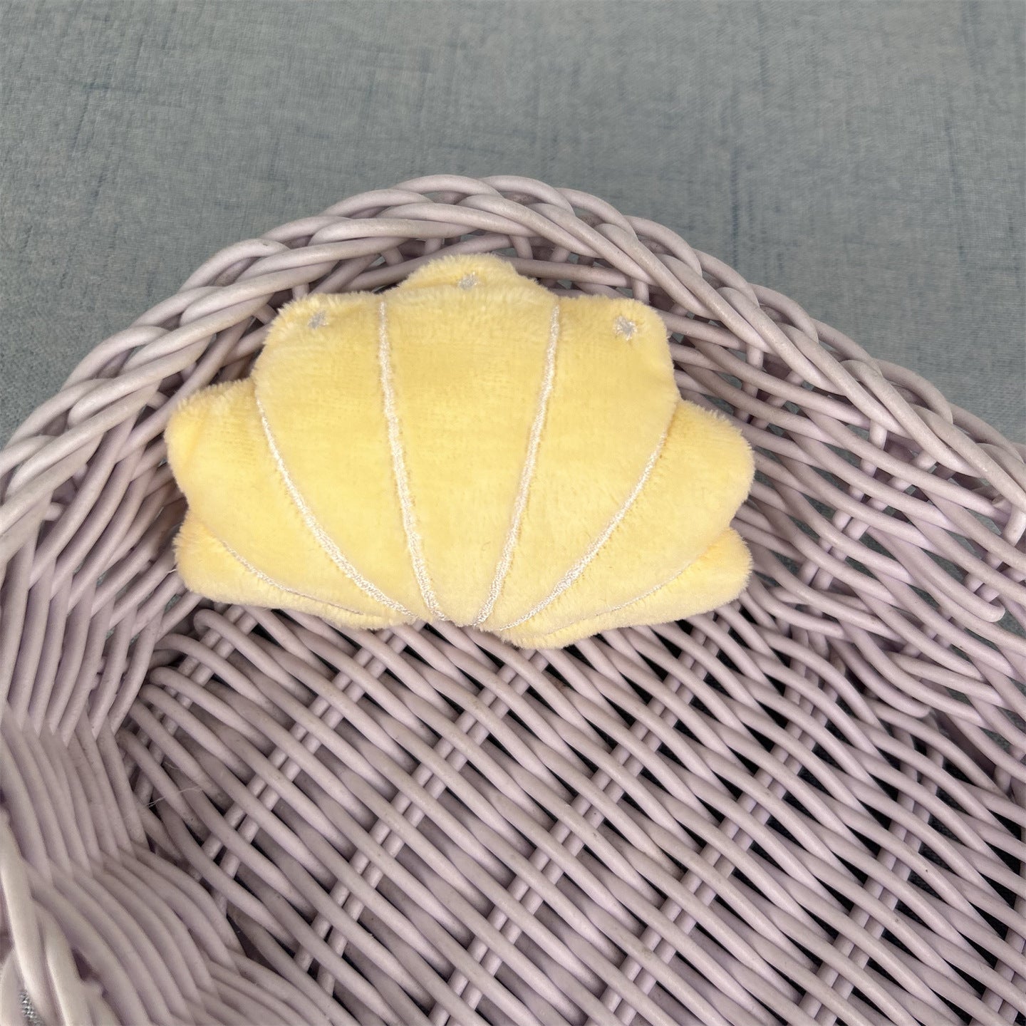 Cute Plush Shell Brooch Decorative Pin for Clothes and Accessories, Handmade Cartoon Style Home Decoration Gift