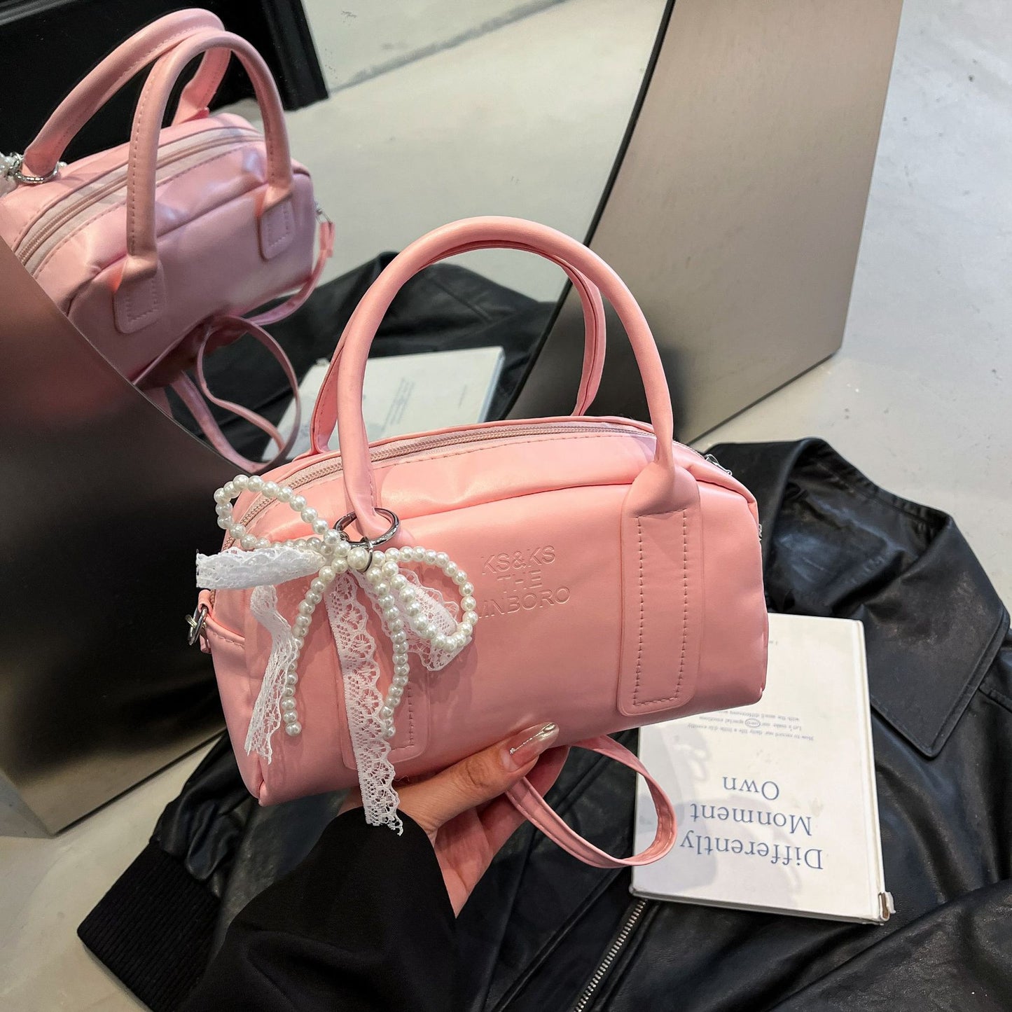 Chic Pearl Bow Boston Bag Women's Fashion Handbag with Lace Detailing for Everyday Style