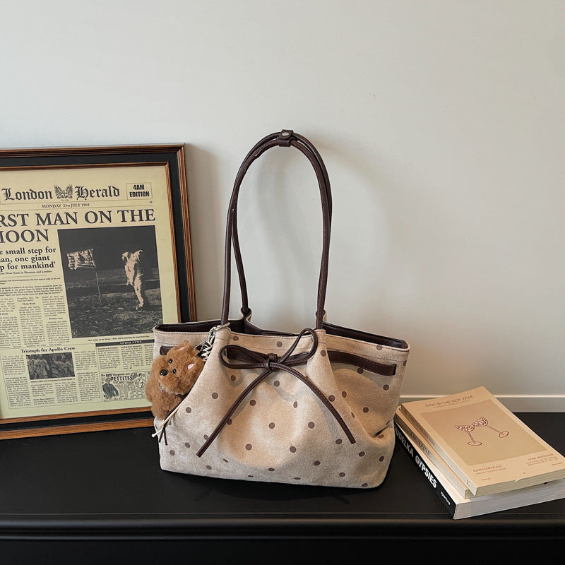 Vintage Polka Dot Tote Bag with Cute Bear Charm, Fashionable Drawstring Shoulder Bag for Daily Commute and Casual Outings