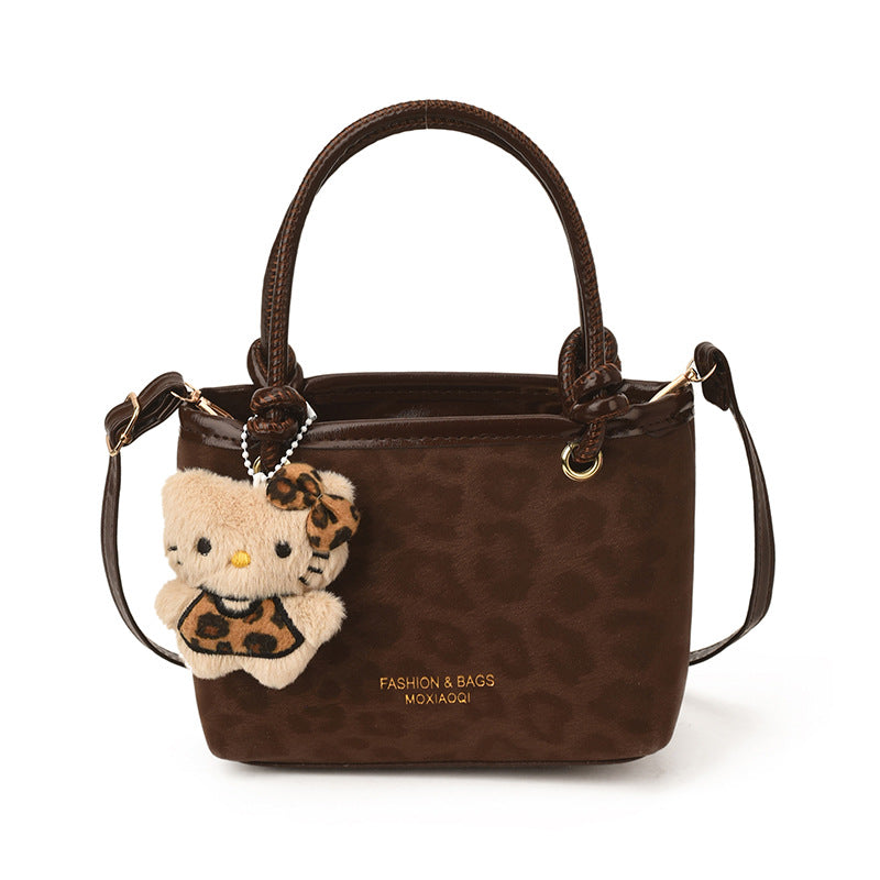 Chic Vintage Bucket Bag with Plush Charm for Women, Perfect for Daily Wear and Fashionable Outfits