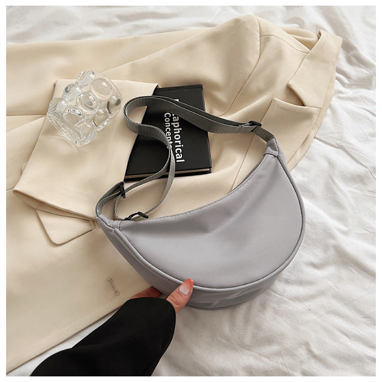 Nylon Messenger Bag Women's New Fashionable Lightweight Sports Style Underarm Shoulder Bag