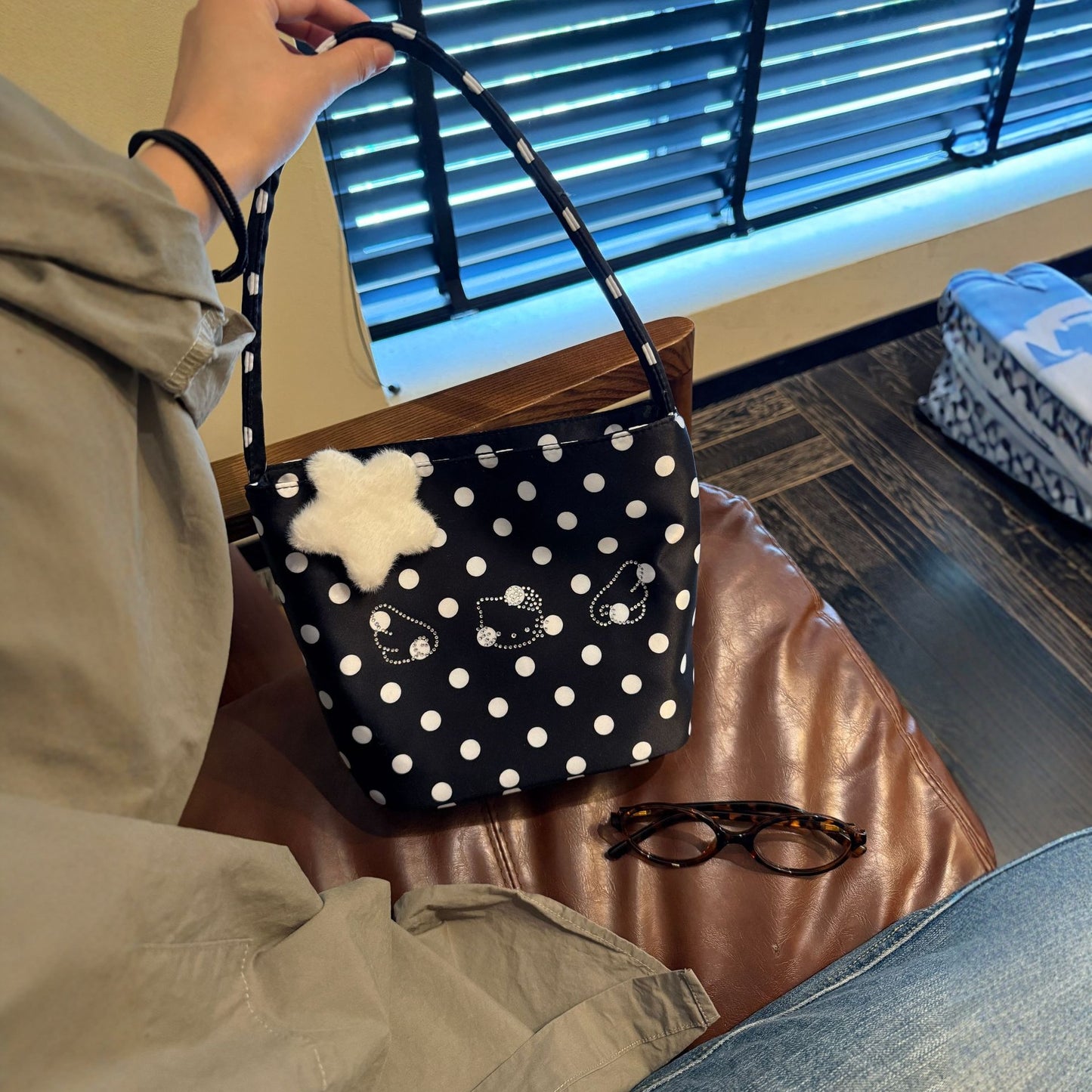 Cute Polka Dot Kitty Shoulder Bag with Rhinestone Details and Fluffy Charm for Daily Fashion