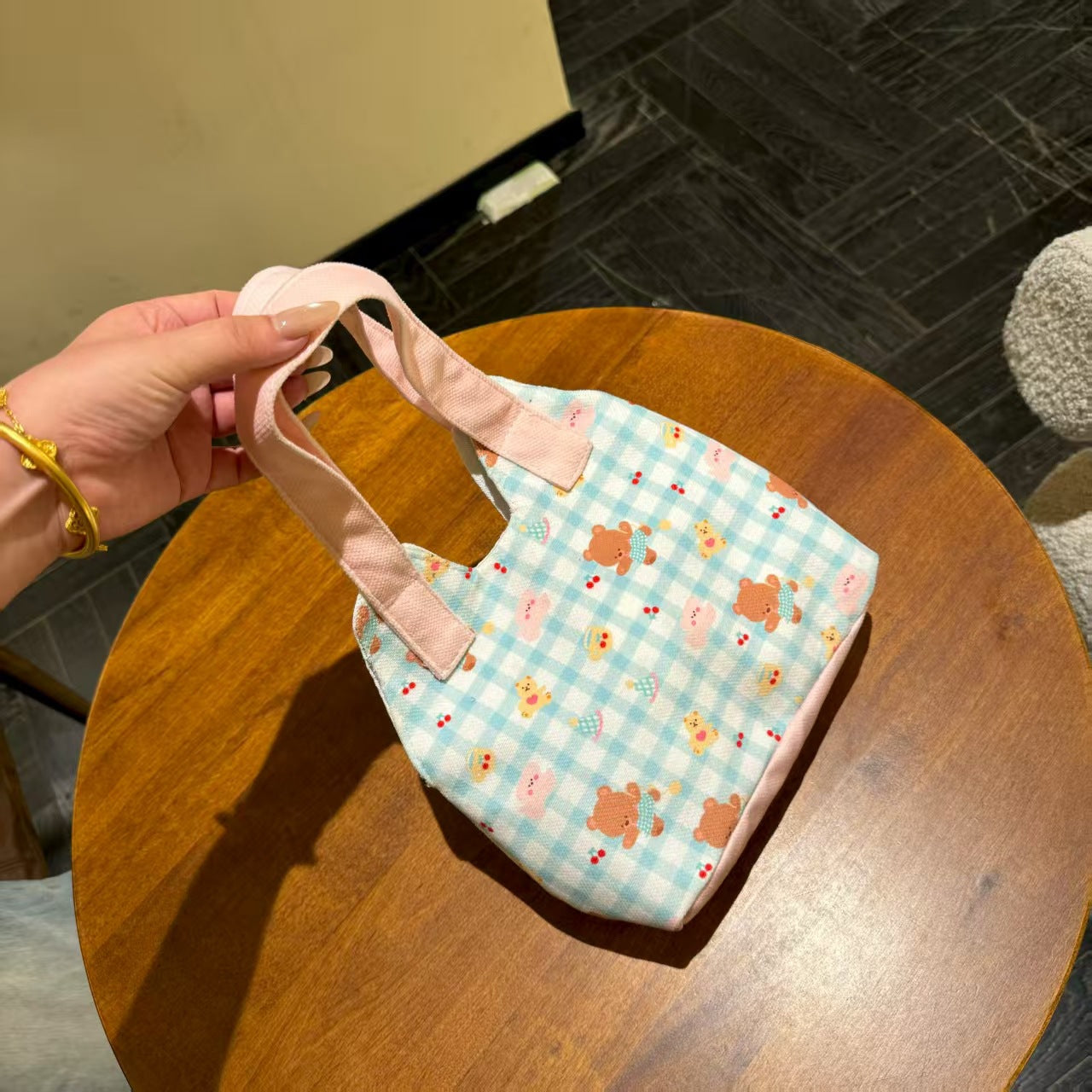 Cute Printed Bear Pattern Tote Bag for Women, Soft Fleece Material with Magnetic Closure and Double Straps