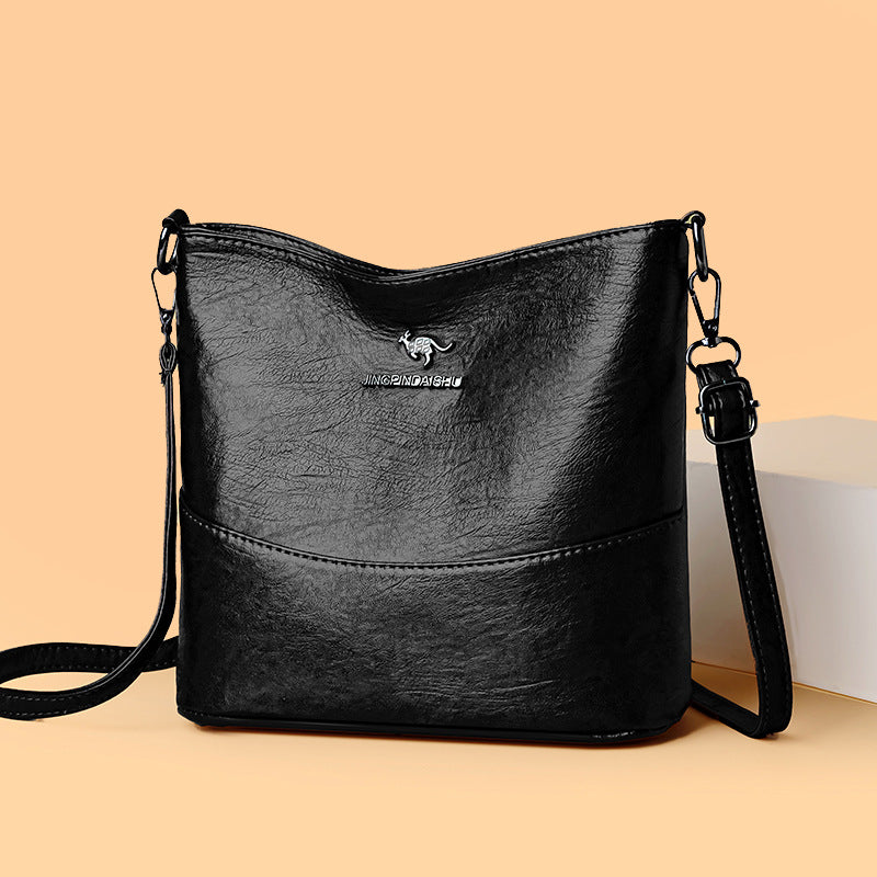 Elegant Soft PU Leather Shoulder Bag with Zipper Closure and Stylish Stitching Design for Daily Fashion