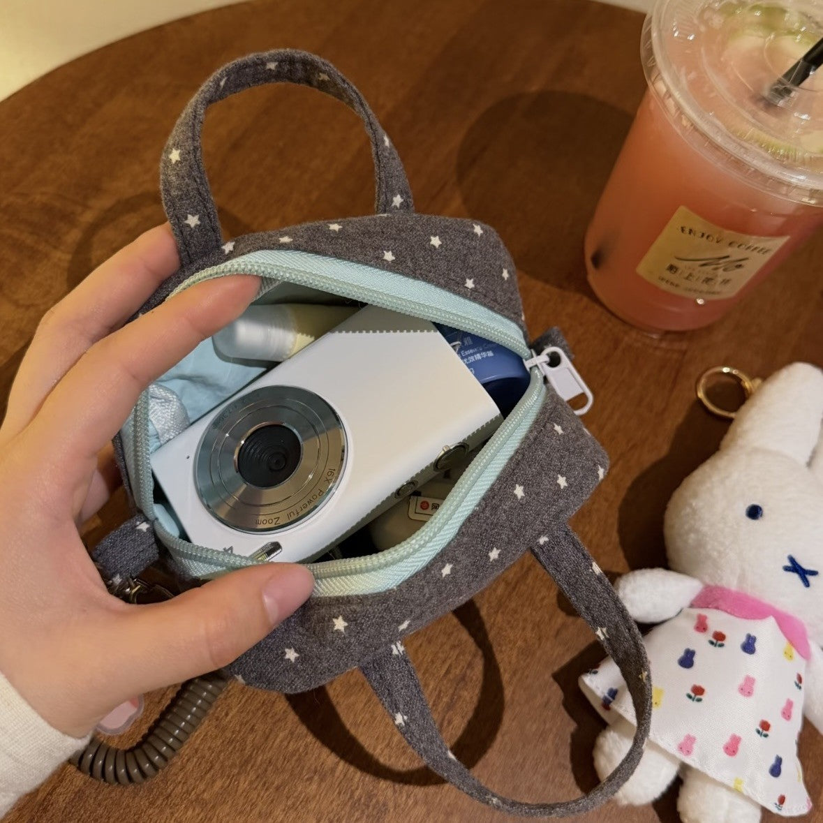 Cute Star Pattern Mini Tote Bag for Cosmetics, Travel Essentials and Daily Use - Stylish and Practical Storage Solution