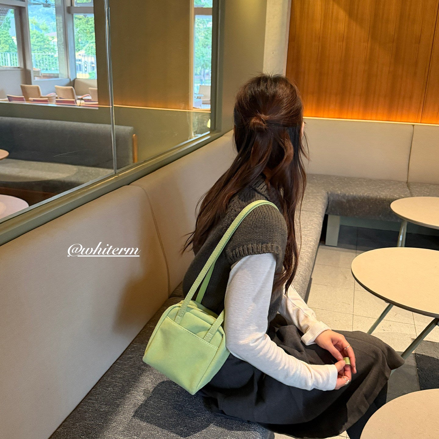 Korean Style Spring New Arrival Minimalist Shoulder Bag Women's Casual Box Shape Crossbody Handbag with Zipper Closure