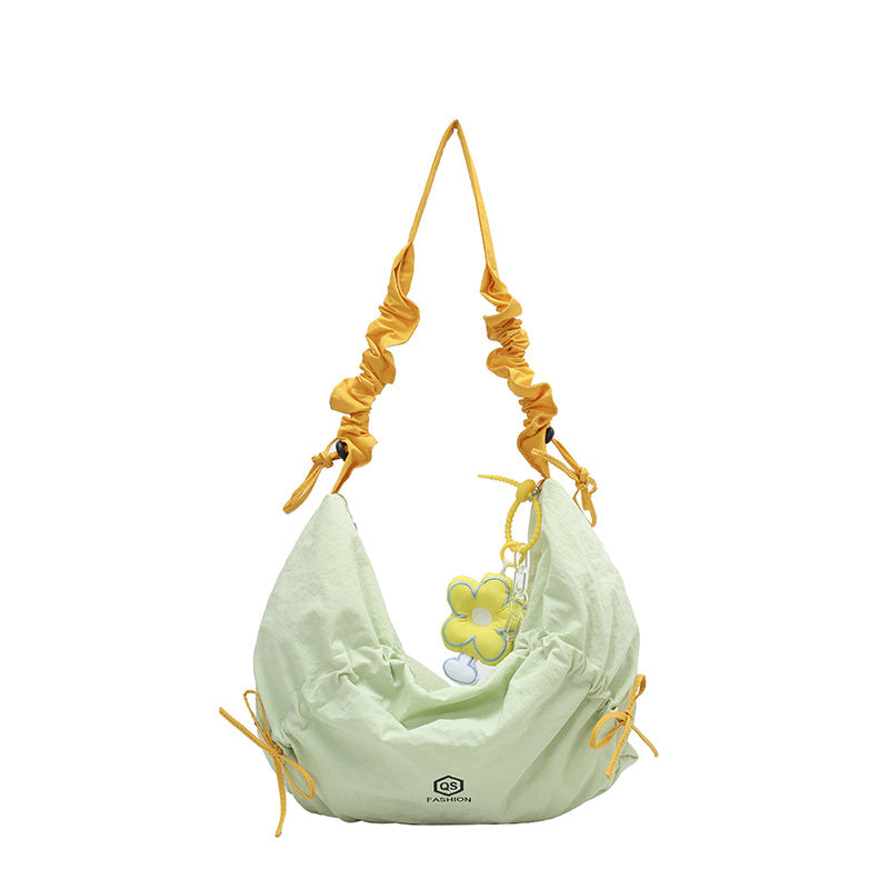 New Large Capacity Nylon Tote Bag Women's Casual Pleated Shoulder Messenger Bag with Flower Pendant Daily Commuting