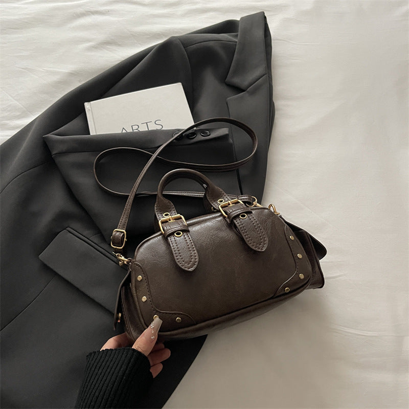 Stylish Minimalist Crossbody Bag for Women 2025 Autumn New Fashion Casual Shoulder Bag with Vintage Design and Practical Zipper Closure