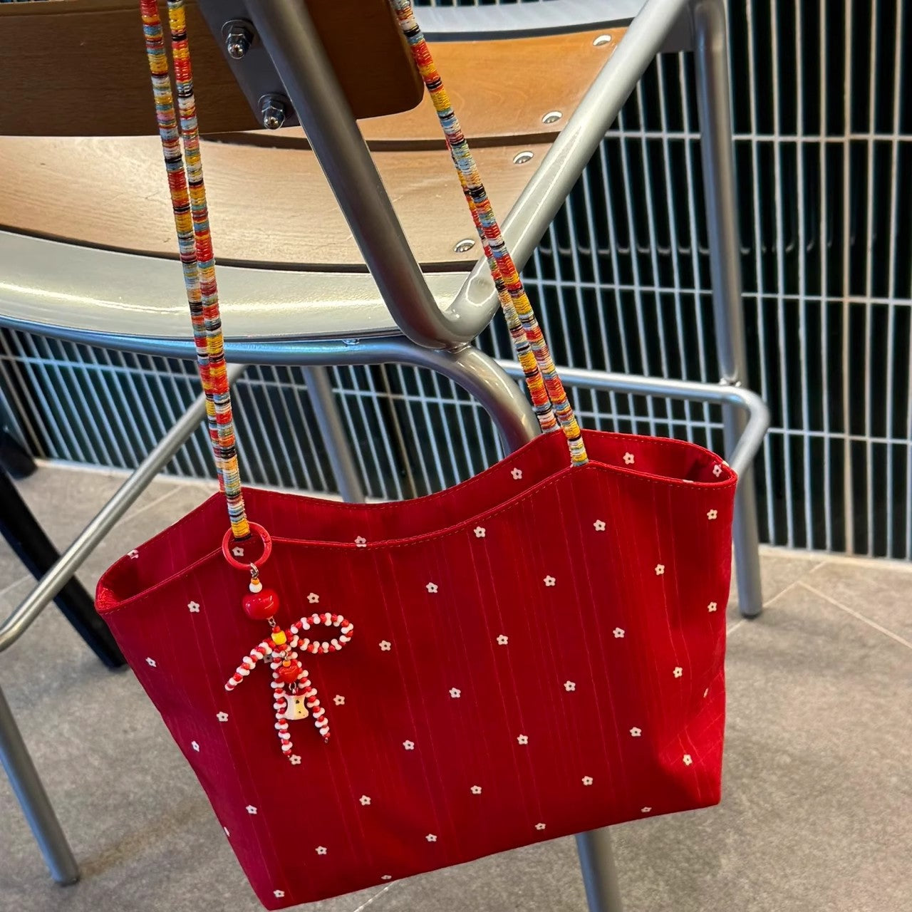 Korean-style red floral canvas bag, women¡¯s new contrast color weave commuter tote shoulder bag