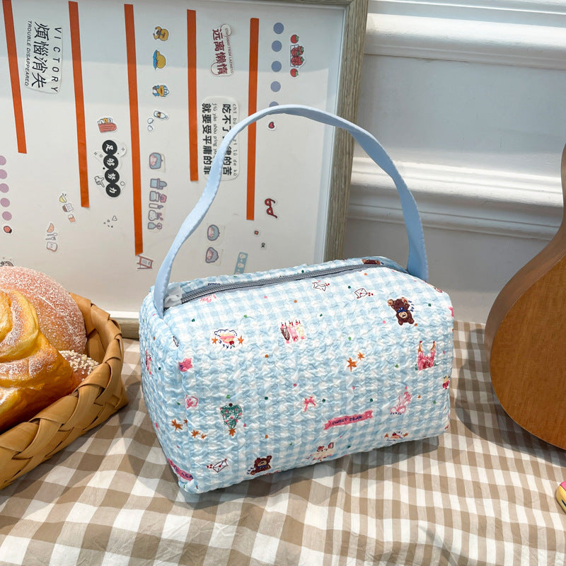 Cute Patchwork Bucket Bag for Women with Bear Pattern, Fashionable Quilted Design, Perfect for Daily Use and Commuting