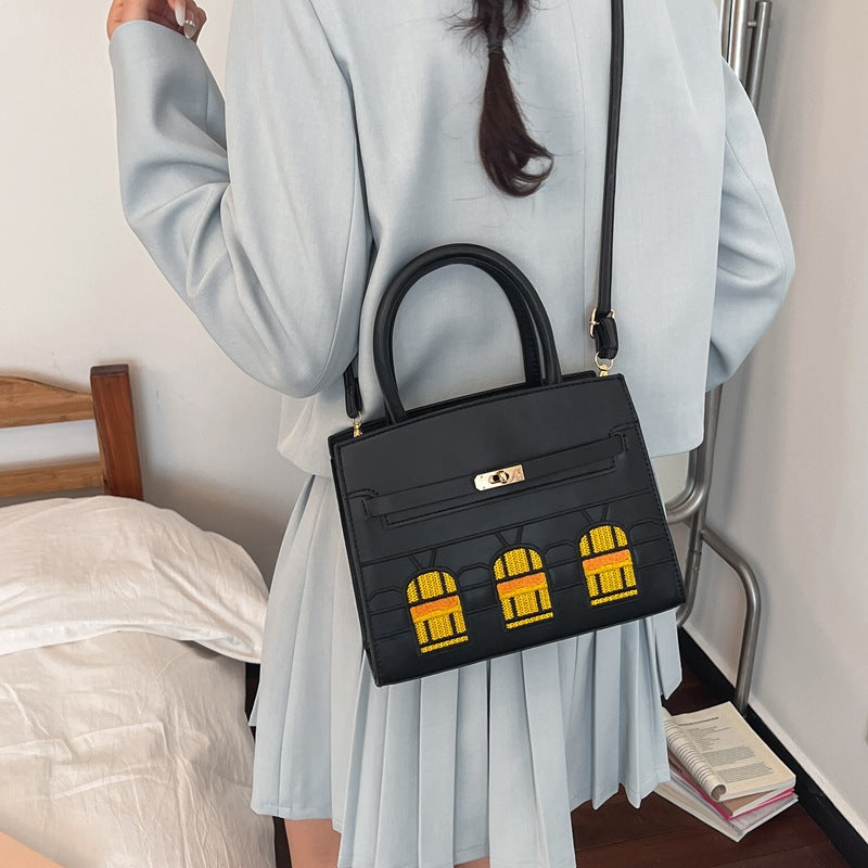 Spring New Small House Bag Women's High-Grade One-Shoulder Crossbody Portable Commuter Contrast Color Bag