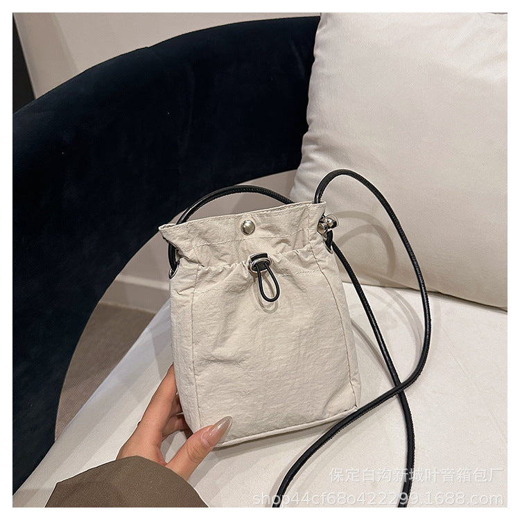 Spring and Summer Leisure All-Match Nylon Messenger Bag Female Lightweight Simple Fashion Change Earphone Bag
