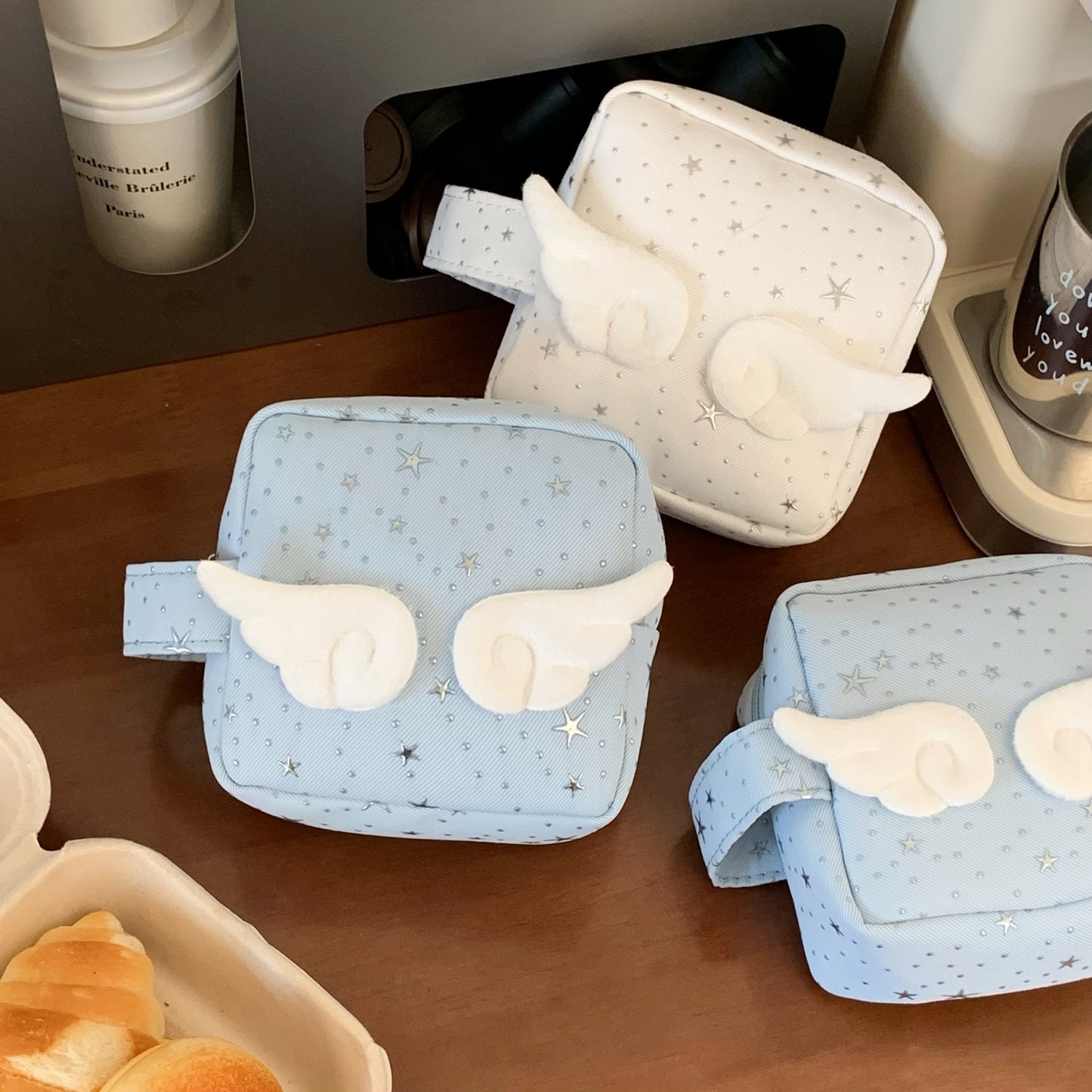 Starry Wing Design Cosmetic Bag for Women, Portable Makeup Organizer with Cute Wings, Ideal for Travel and Daily Use
