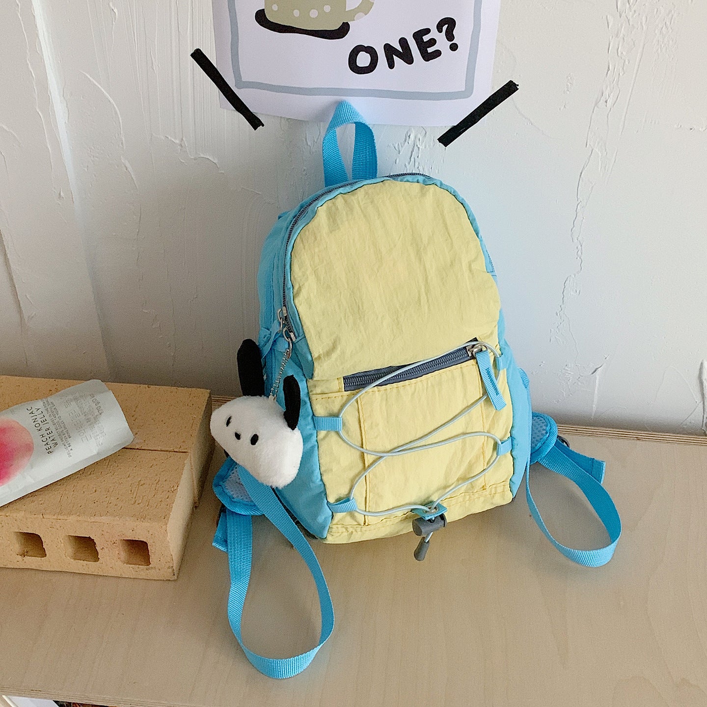 Lightweight Outdoor Backpack for Women and Men, Breathable Nylon Design with Arc Shoulder Straps, Perfect for Hiking, Cycling, Daily Use and Spring Outings