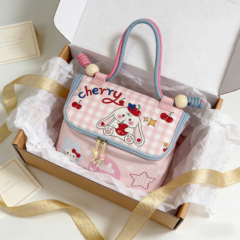 Cute Hello Kitty House-Shaped Makeup Bag with Large Capacity, Waterproof and Organized Compartments for Girls