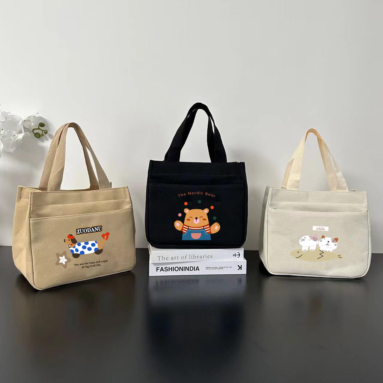 Women's Shoulder Bag Nordic Bear Canvas Tote Bag Zipper Design Cute Cartoon Pattern Daily Commuter Bento Tote Bag
