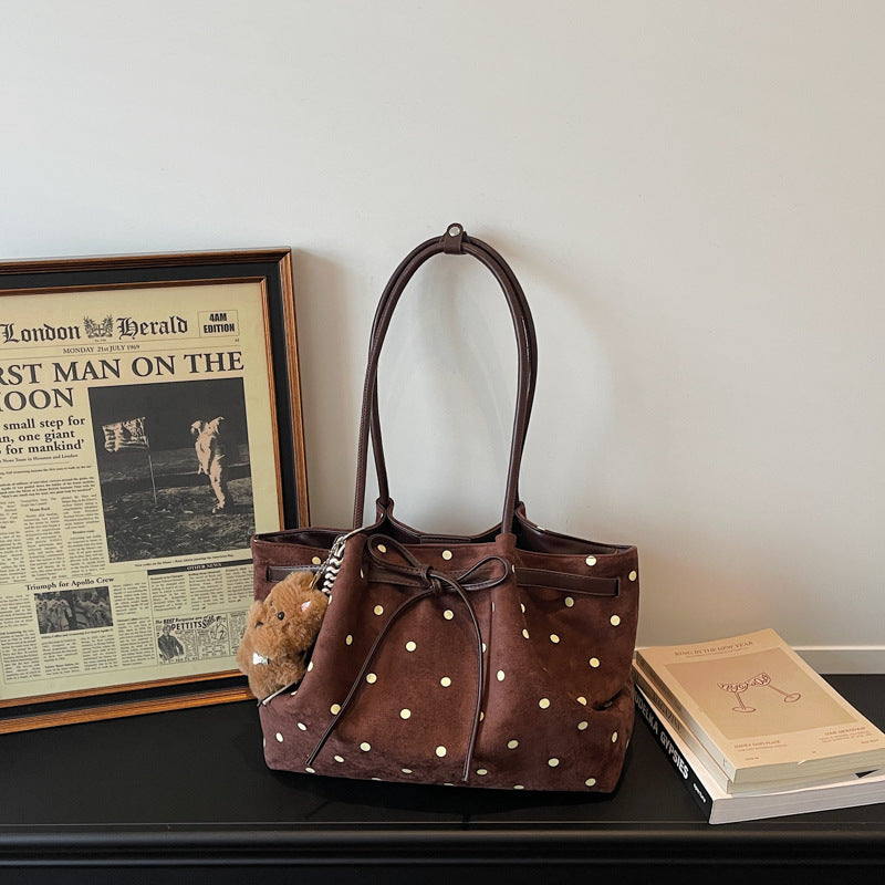 Vintage Polka Dot Tote Bag with Cute Bear Charm, Fashionable Drawstring Shoulder Bag for Daily Commute and Casual Outings