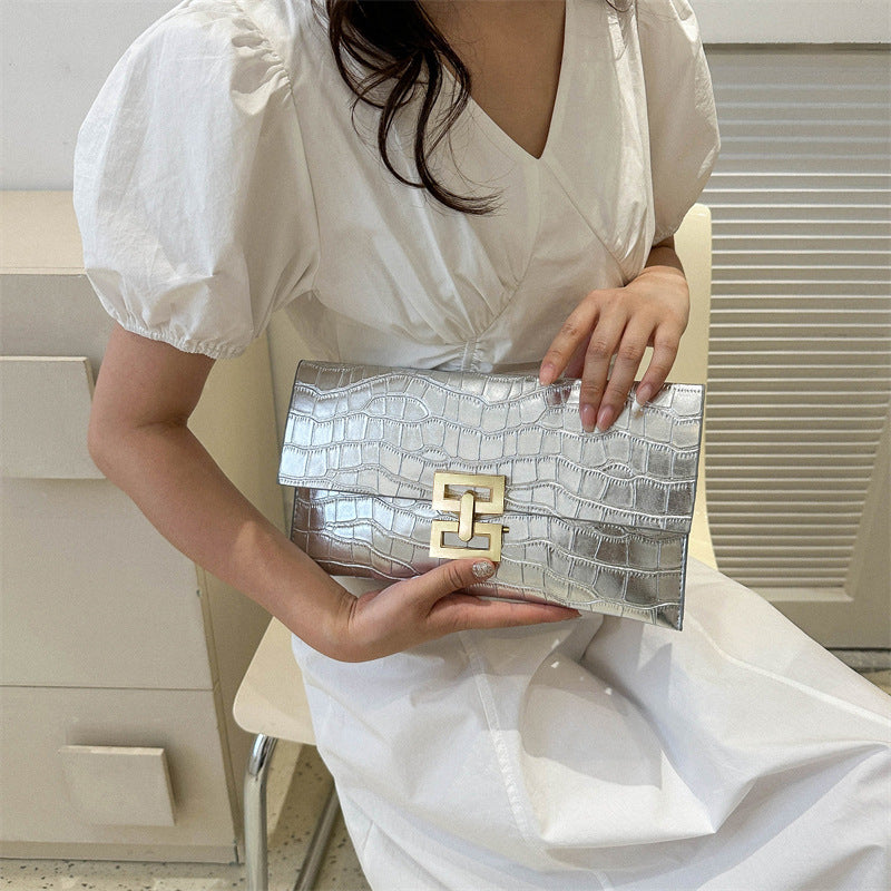 Elegant Crocodile Texture Clutch Bag for Women, Fashionable Envelope Design with Gold Buckle, Perfect for Daily Use and Casual Outings