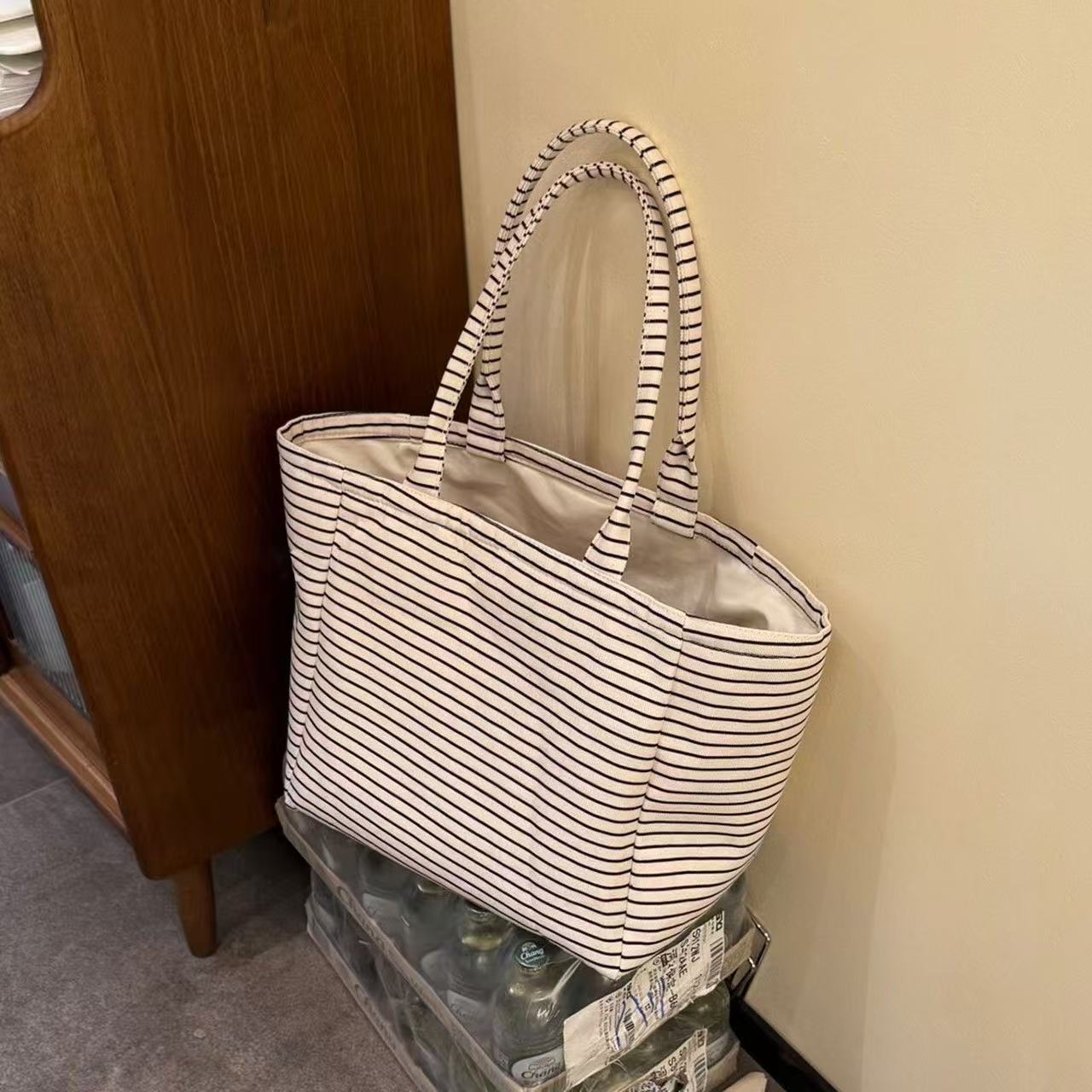 New Korean Striped Canvas Tote Bag Women's Large Capacity Commuter Portable with Zipped Interlayer Everyday Joker