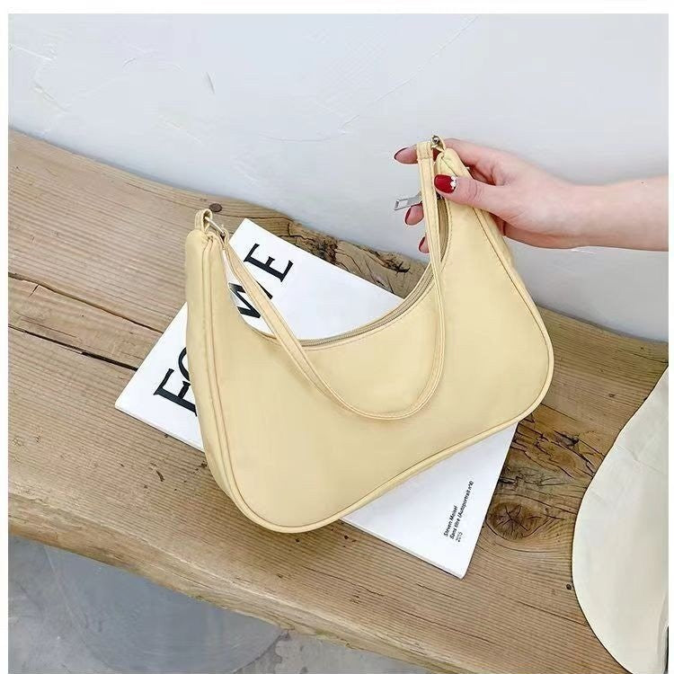 Korean Style PU Crossbody Bag 2024 New Trendy Moon Shape Shoulder Bag Lightweight Casual Everyday Women's Handbag