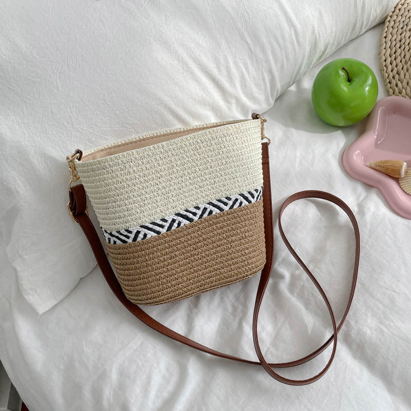 Fashion Woven Bucket Bag Women's Geometric Pattern Everyday Joker Shoulder Messenger Bag