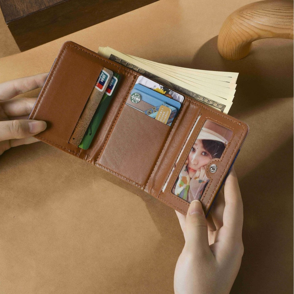 Women's Mario Wallet Cartoon Game Character Tri Fold Card Holder Lightweight Breathable Waterproof Fashion Design