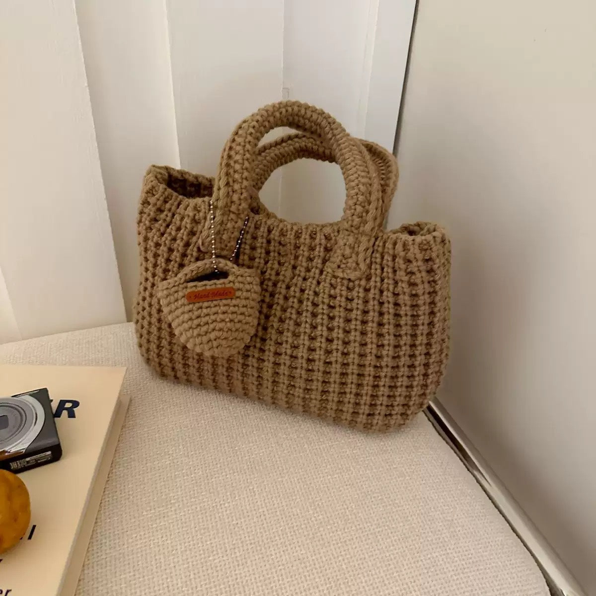 Women's Shoulder Bag Artistic Style Crocheted Daisy Tote Bag Beach Vacation Lightweight Shoulder Bag Leisure Travel Essential Woven Handbag
