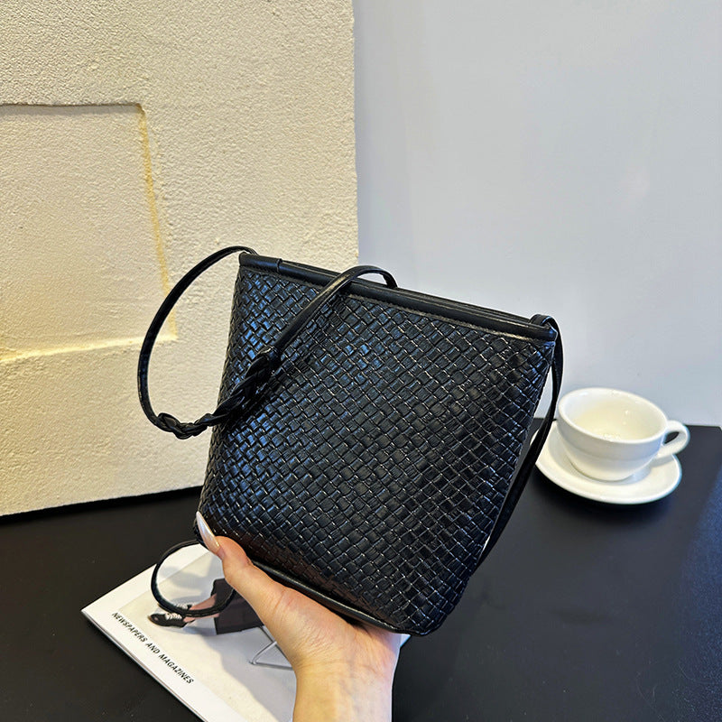 Bucket Bags Women's High-Grade Korean-Style Fashion All-Match Trendy One-Shoulder Bag Handbag Early Spring Messenger Bag