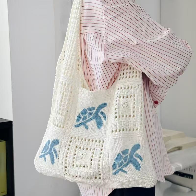 Women's Shoulder Bag Artistic Style Crocheted Daisy Tote Bag Beach Vacation Lightweight Shoulder Bag Leisure Travel Essential Woven Handbag
