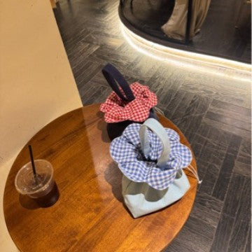 Cute Floral Drawstring Handbag with Checker Pattern, Soft Mini Bag for Daily Use and Fashionable Outings